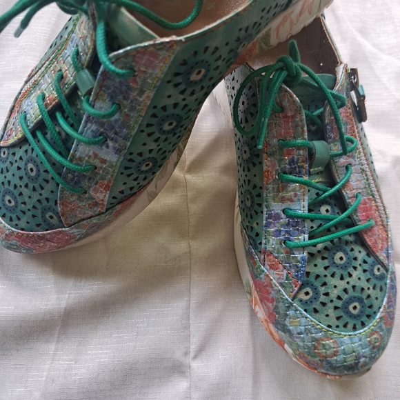 Spring Step Multicolor Floral Sneakers - Picture 2 of 5